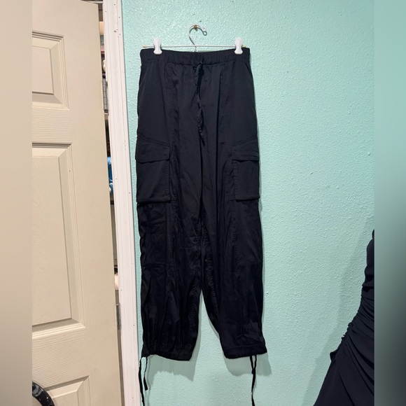lululemon athletica Pants - Lululemon Lightweight Adjustable Mid-Rise Cargo Pant